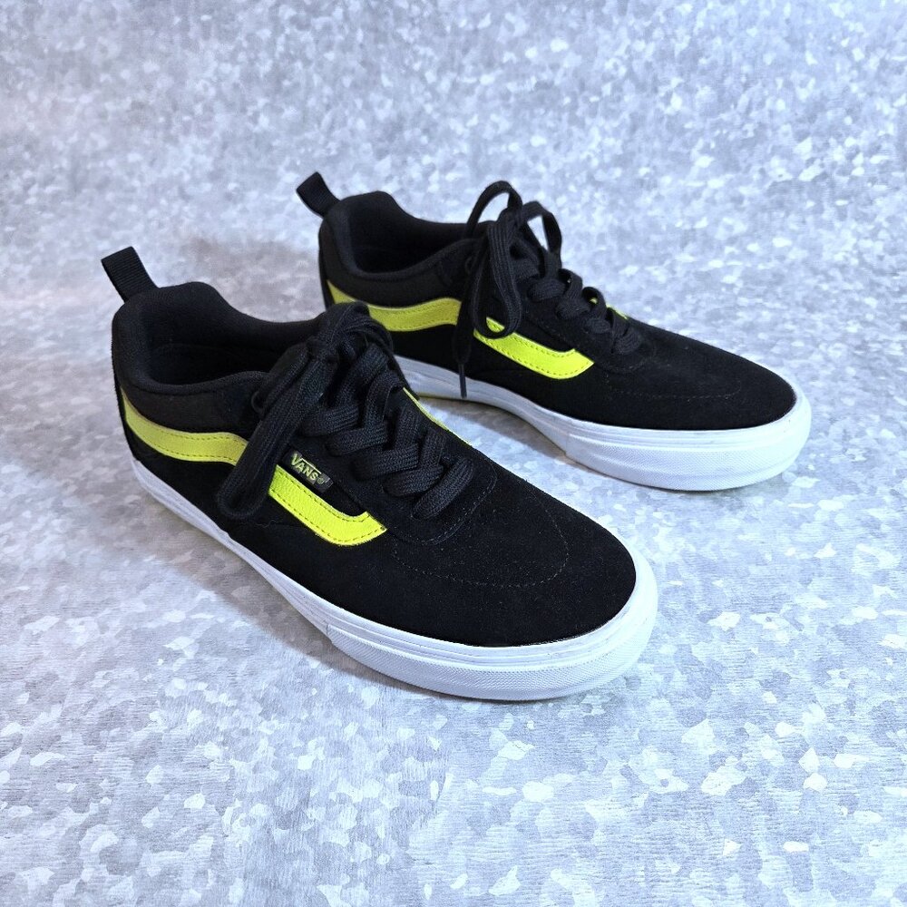 NWOT Vans Off the Wall Skateboarding Shoes Size 7